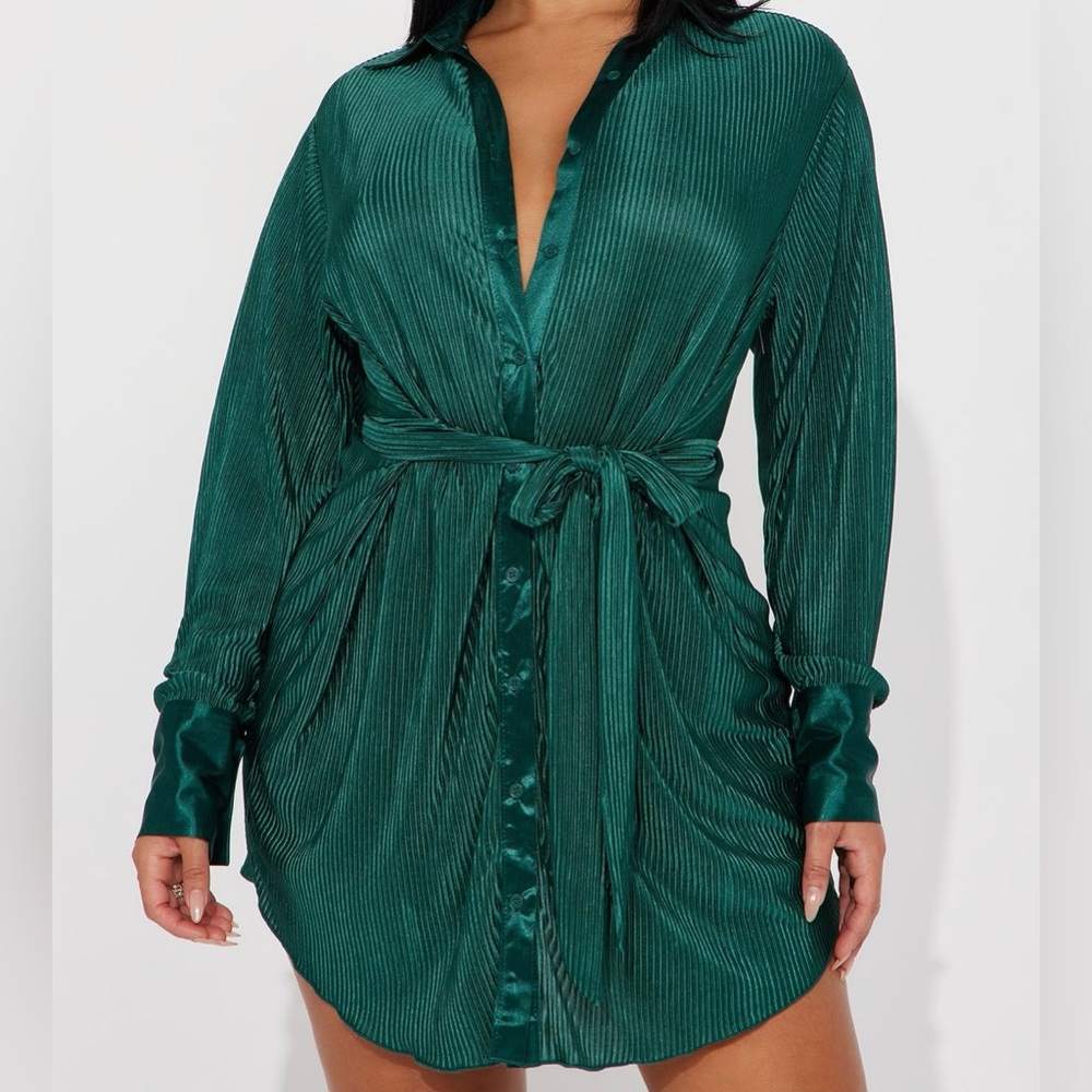 Fashion Nova Hunter Green Velvet Bailey Plisse Belted Mini Dress Size 3X‎